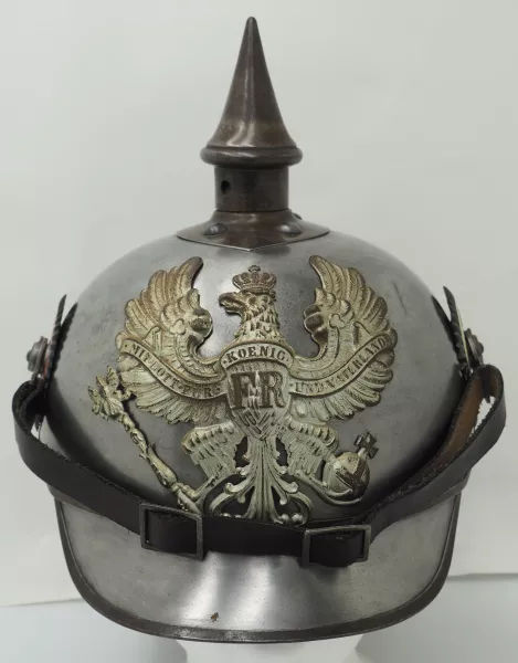 Prussian Kürassier Model 1915 Enlisted "Lobstertail" Pickelhaube Visuel 1 principal